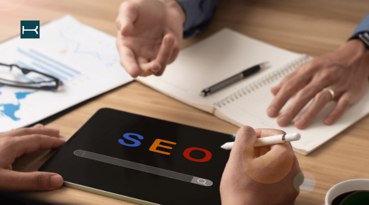 Kaia de hikoop mostrando que errores SEO cometió un cliente en su pagina web y como solucionarlo